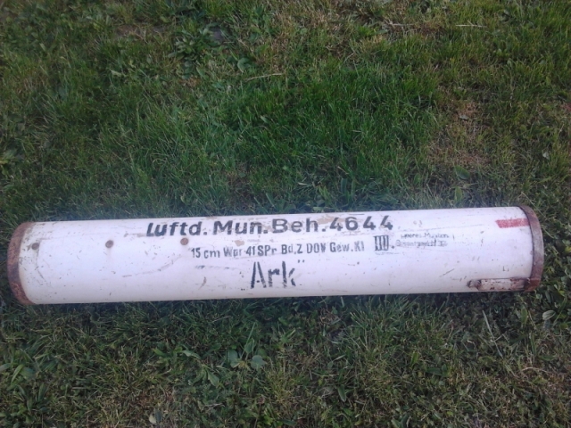 15cm-es Nebelwerfer Wgr.41 rakéta tartókonténere. 15cm-es Nebelwerfer Wgr.41 rakéta tartókonténere.